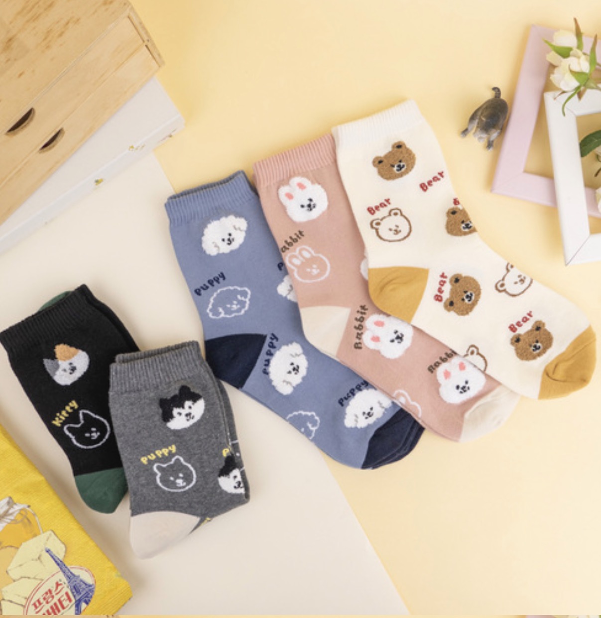 Screenshot Korean Socks - Animal Scattered Socks - Iconic Socks - Image 1