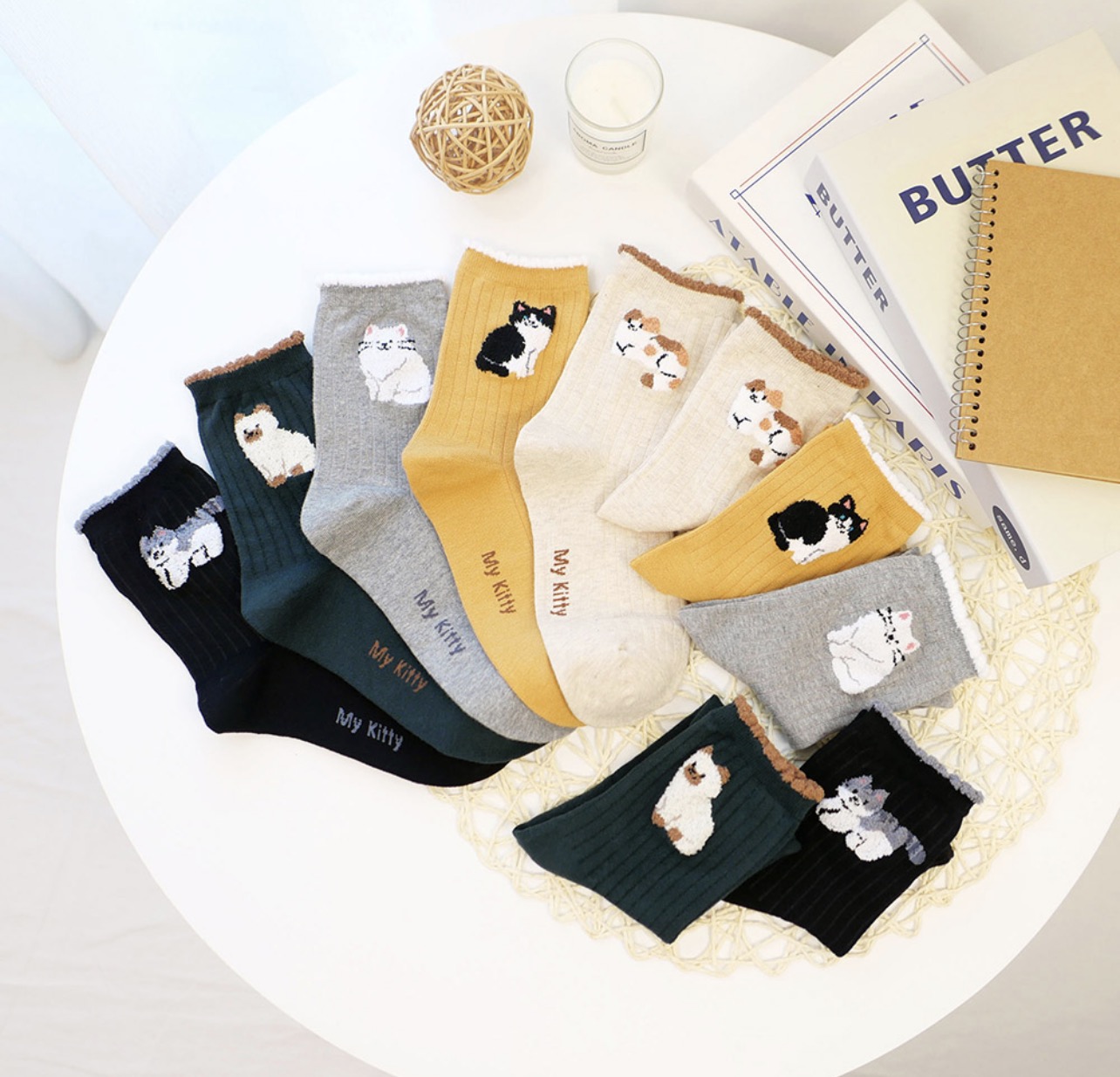 Screenshot Korean Socks - Cat Icon Socks VV - Iconic Socks (Copy) - Image 1